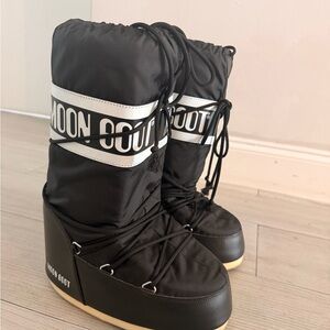 Moon Boot Women's Black and White Winter Boots